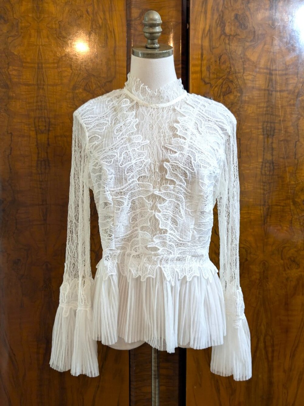 NWT Bardot Francesca Lace Top Size 10 Ivory White Pleated Peplum Blouse Mock Nec